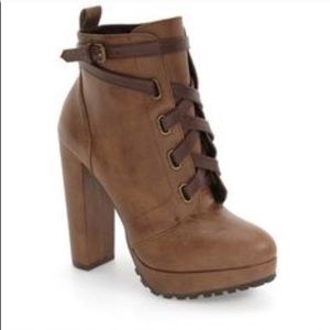Days by Zendaya Kearney Platform Bootie NWOT